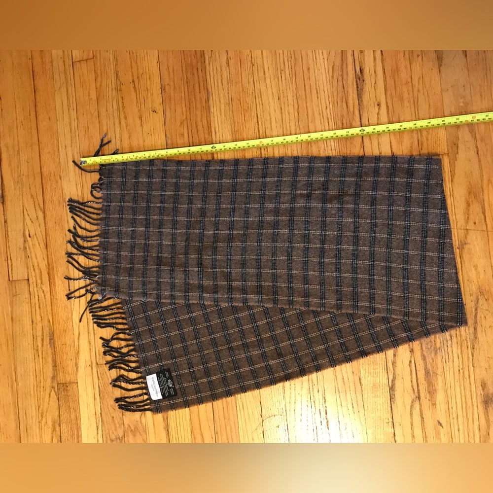 Marc Andrew wool scarf in good condition